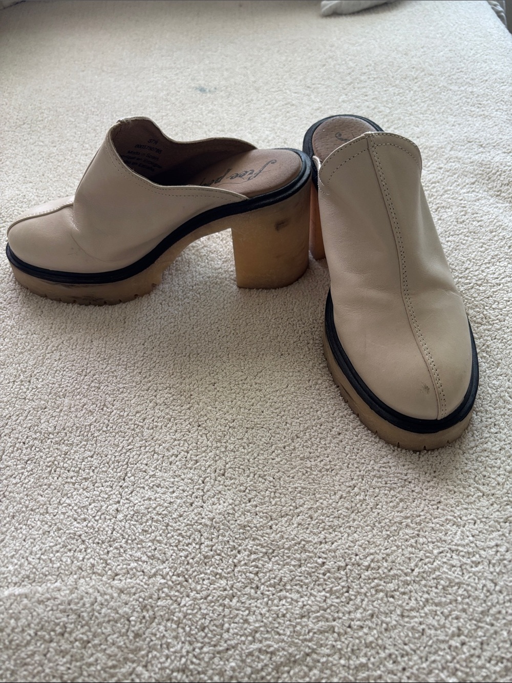 Free People cream Leather Platform Mules